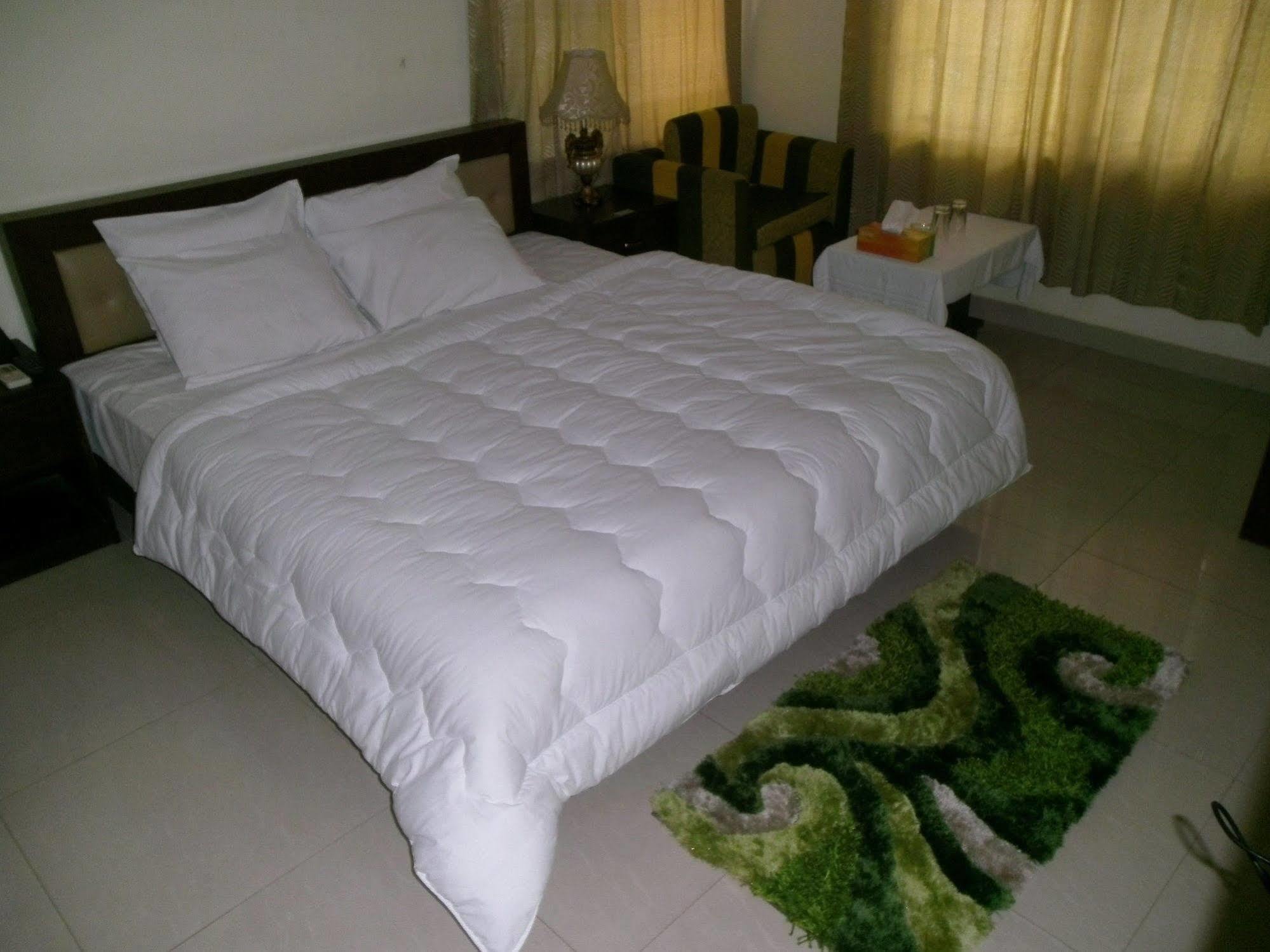 Hotel Air Inn Dhaka - Airport View Exterior photo